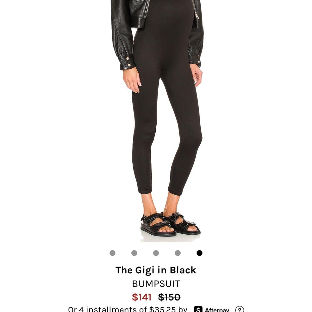 Black High-Waisted Leggings with Stretch Fabric